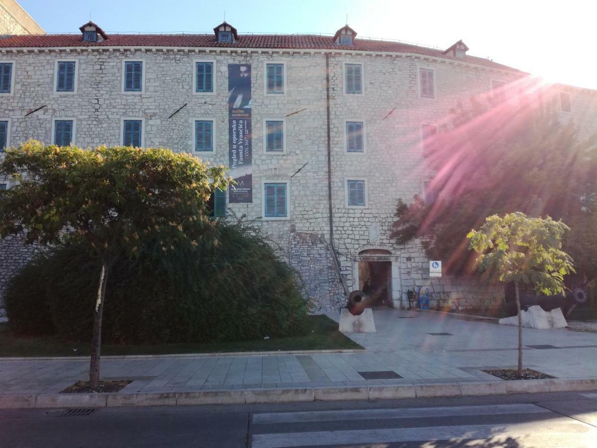 Antini Trudi Διαμέρισμα Σίμπενικ Εξωτερικό φωτογραφία